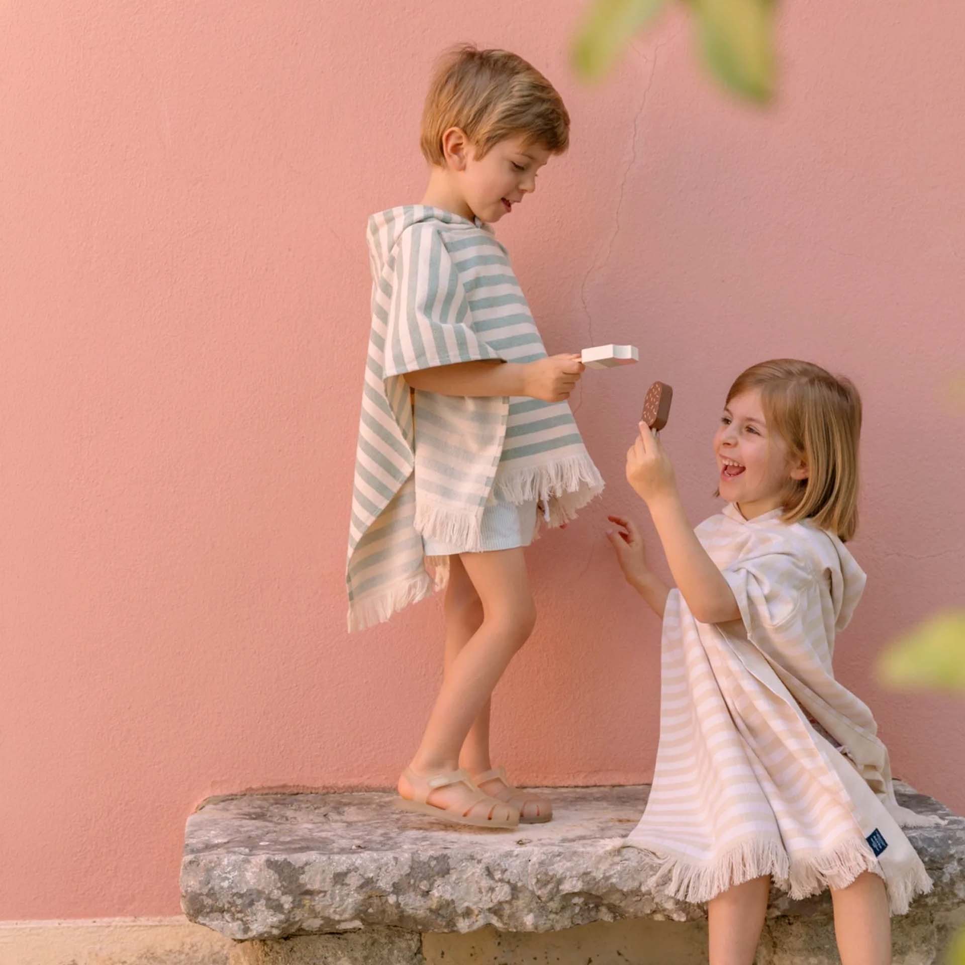 Torres Novas Barra Kinder Poncho gestreift